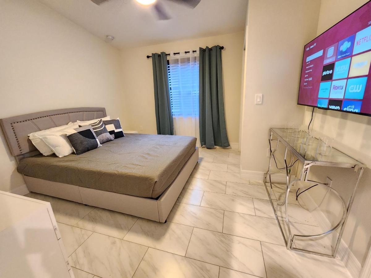 The Villa Orlando@College Park. Sleeps16 Exterior foto