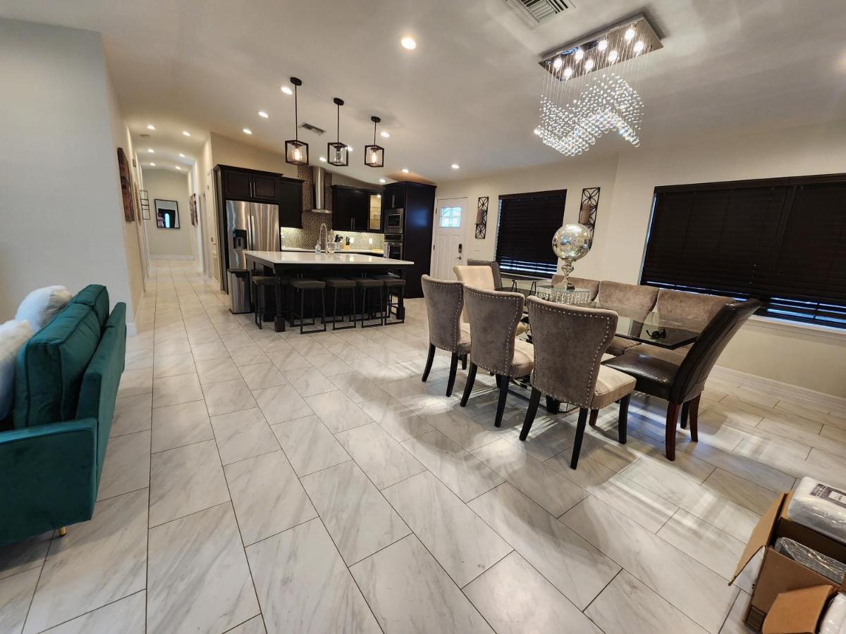 The Villa Orlando@College Park. Sleeps16 Exterior foto