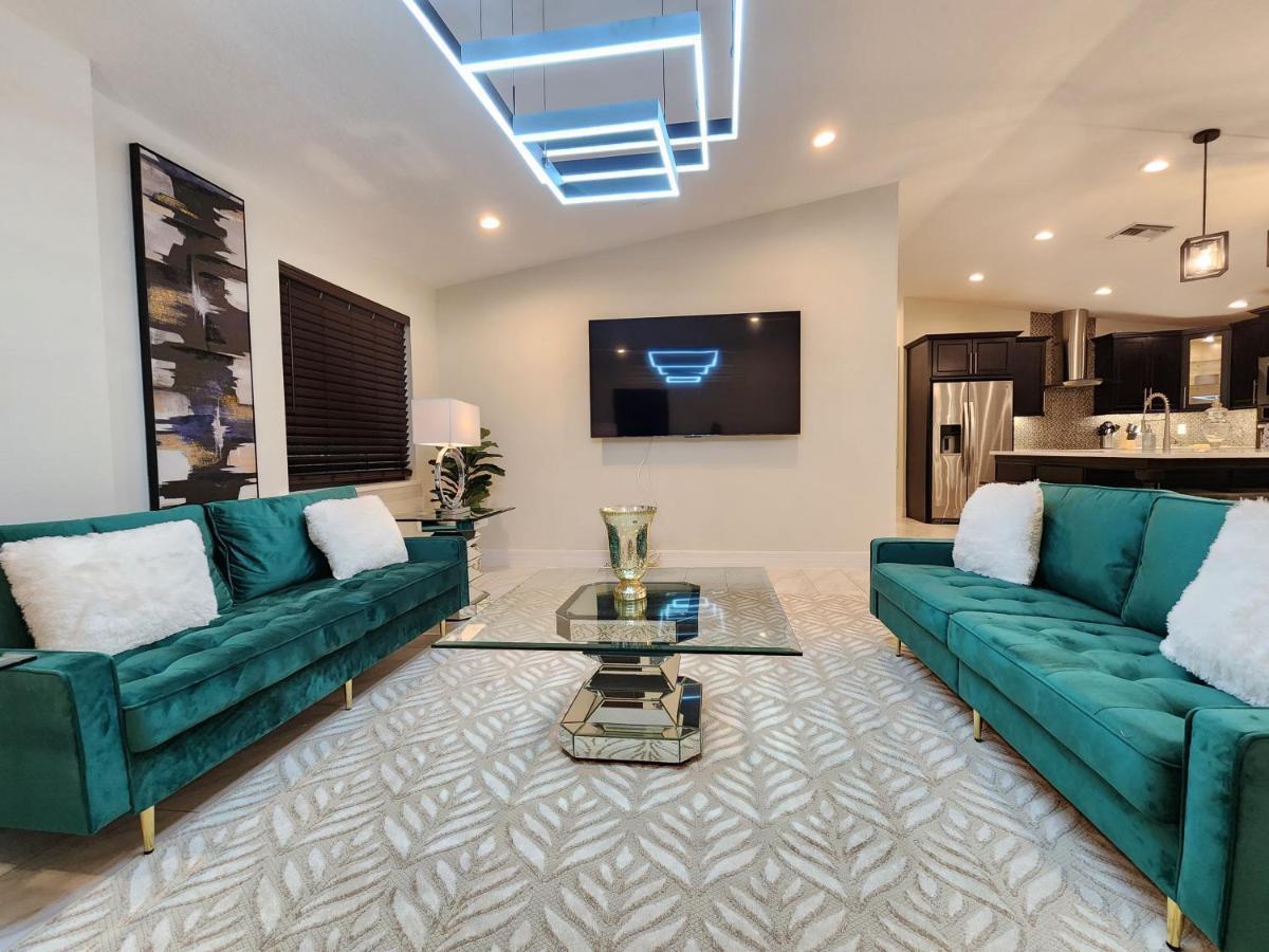 The Villa Orlando@College Park. Sleeps16 Exterior foto