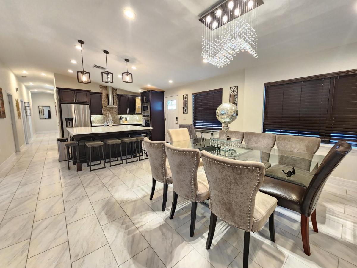 The Villa Orlando@College Park. Sleeps16 Exterior foto