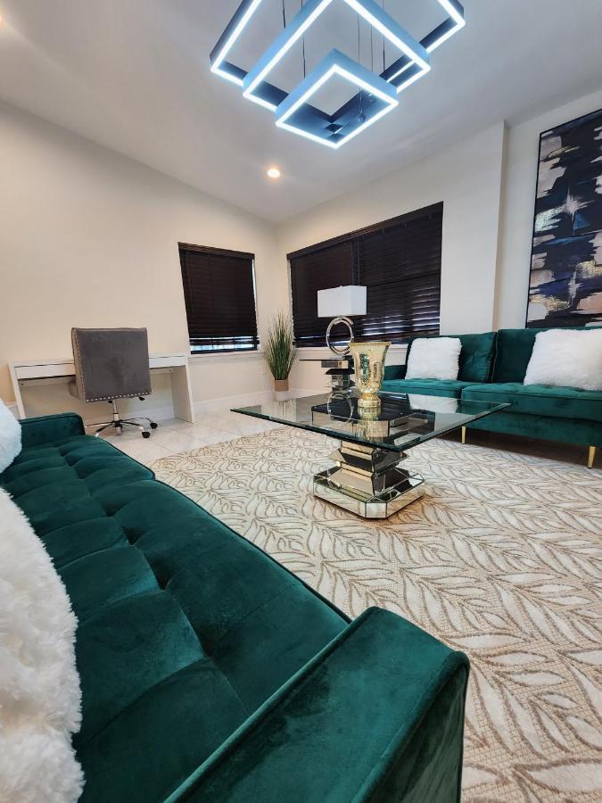 The Villa Orlando@College Park. Sleeps16 Exterior foto