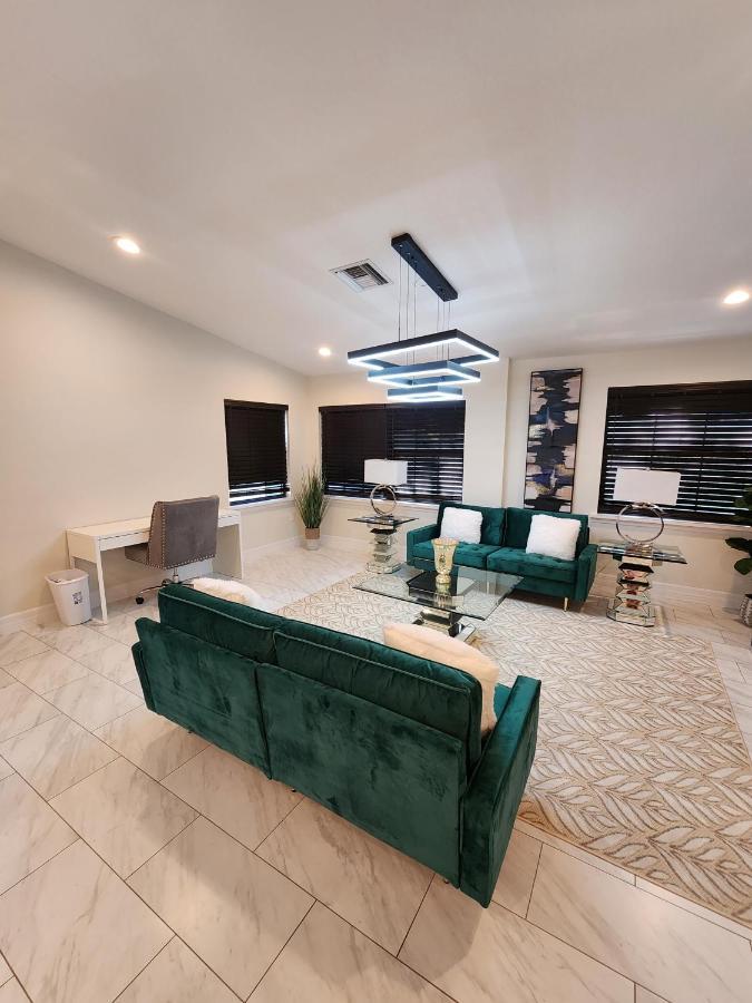 The Villa Orlando@College Park. Sleeps16 Exterior foto