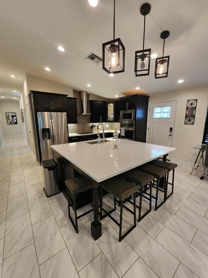 The Villa Orlando@College Park. Sleeps16 Exterior foto